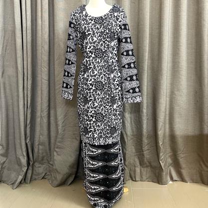 Two Moles - Baju Kurung Moden